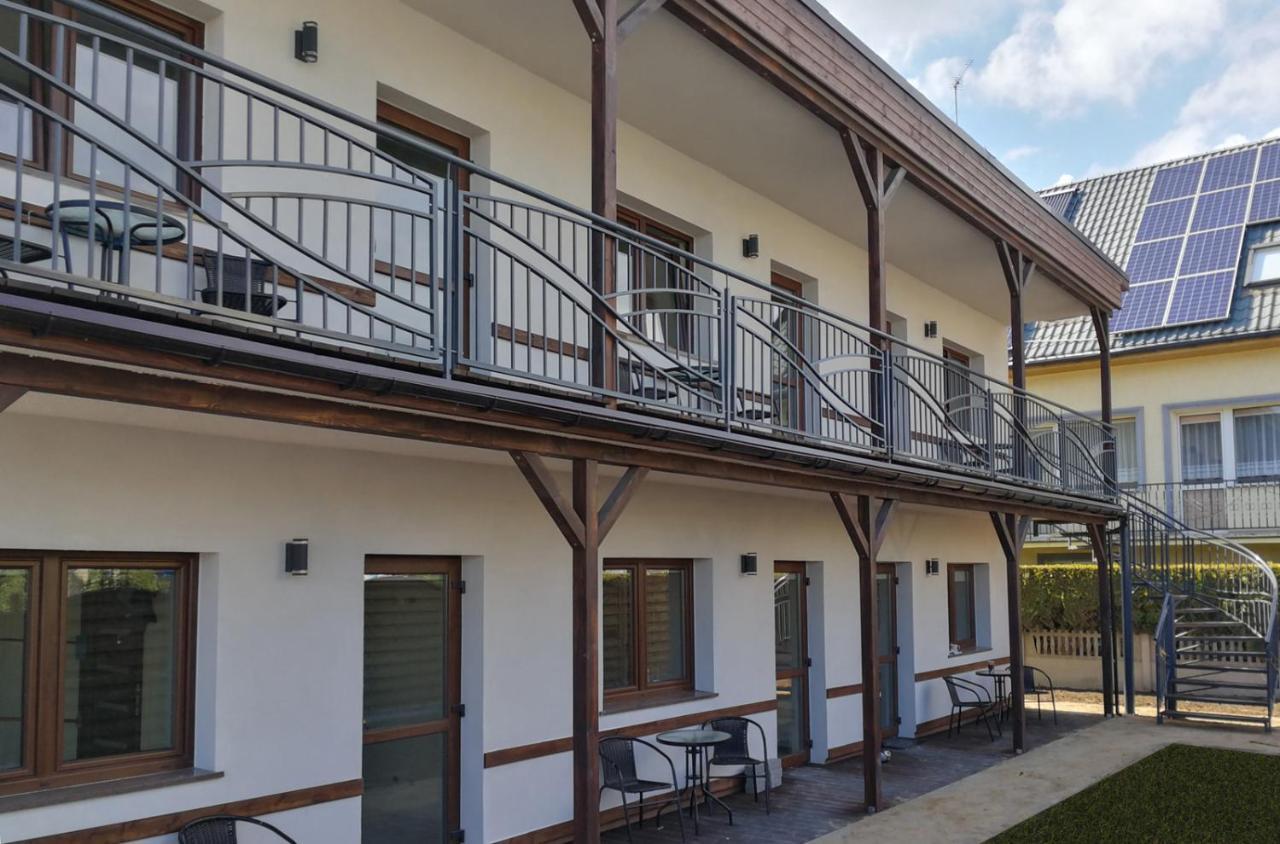 Gray House Apartamenty Dziwnówek Exterior foto